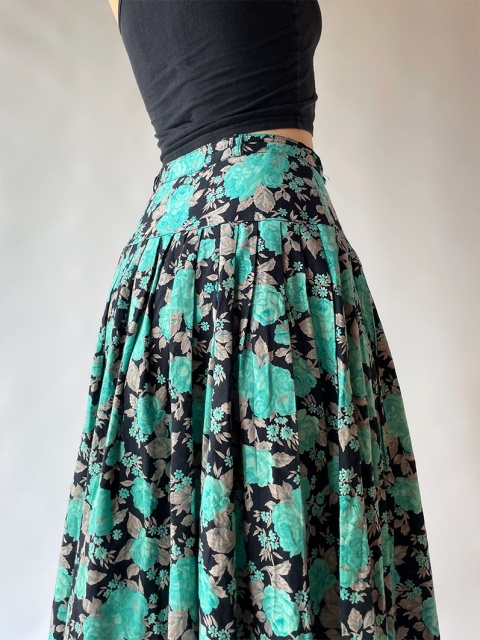 Spódnica w turkusowe róże, Zachodnie Niemcy