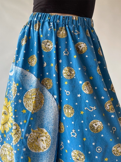 Spodnie z motywami astrologicznymi od co_to_za_szycie