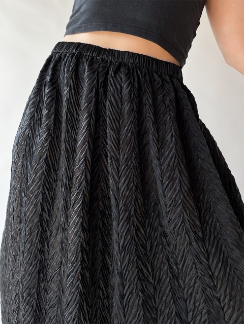 Długa, czarna spódnica