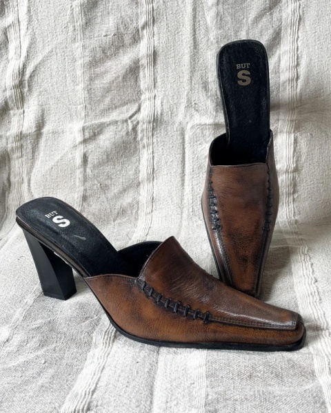 Nowe buty vintage z czubkami, deadstock