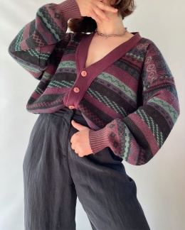 Sweter w paski