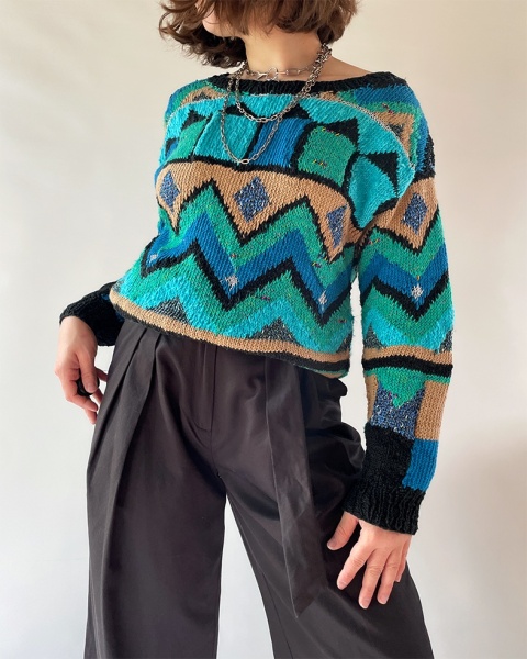 Kolorowy sweter handmade