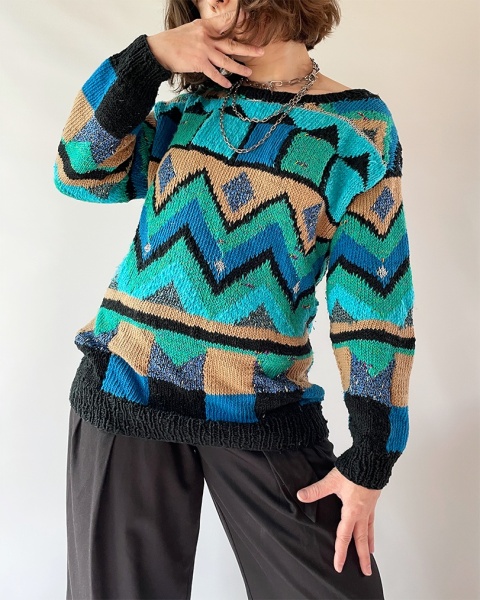 Kolorowy sweter handmade