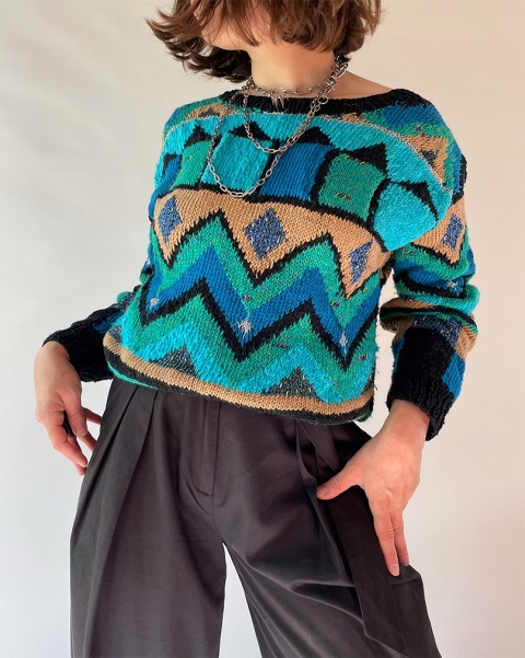 Kolorowy sweter handmade