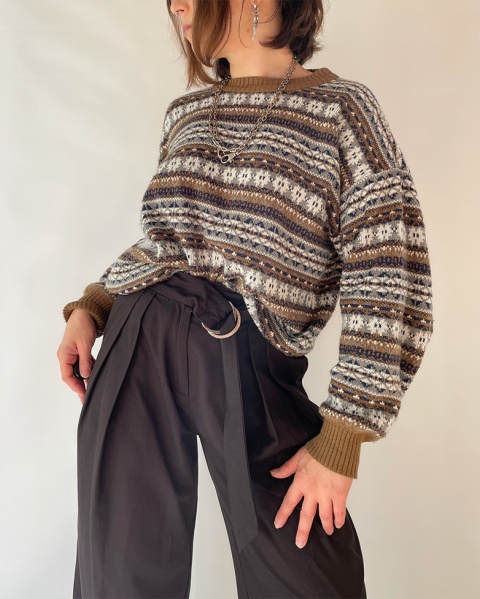 Sweter w szlaczki