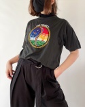 T-shirt z kolorową wyszywanką